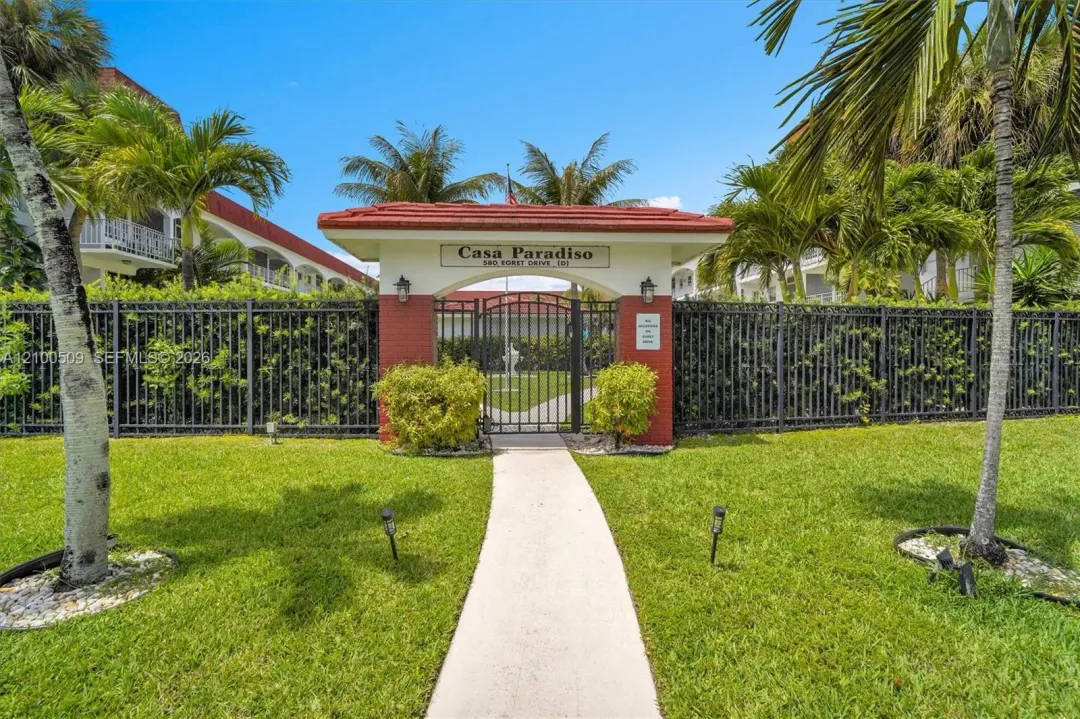 580 Egret Drive 111, Hallandale Beach, FL 33009