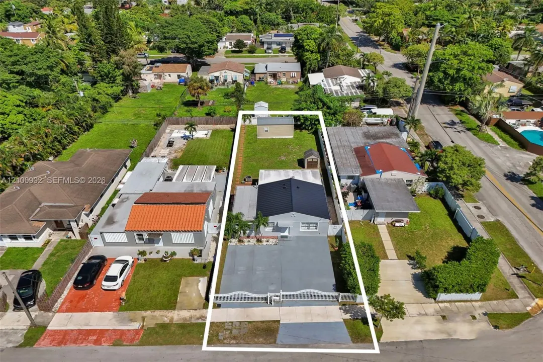 Address Withheld, Hollywood, FL 33020