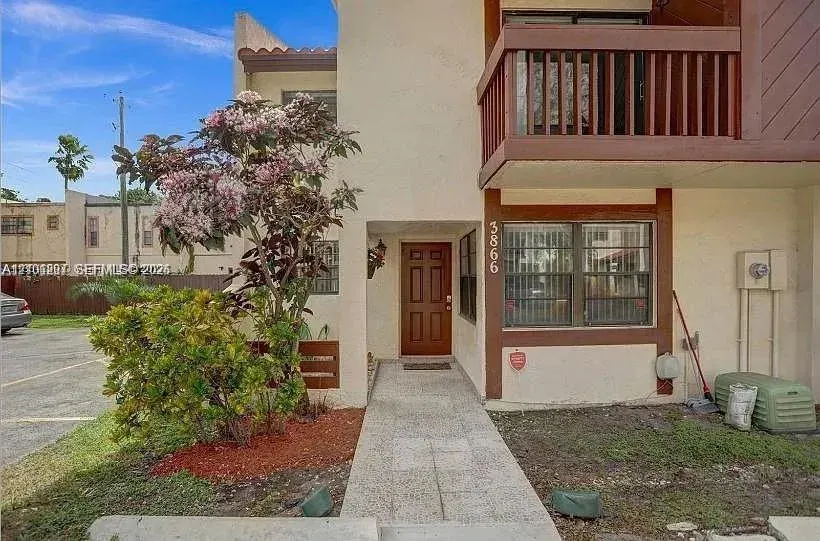3866 SW 52nd Avenue, Hollywood, FL 33023