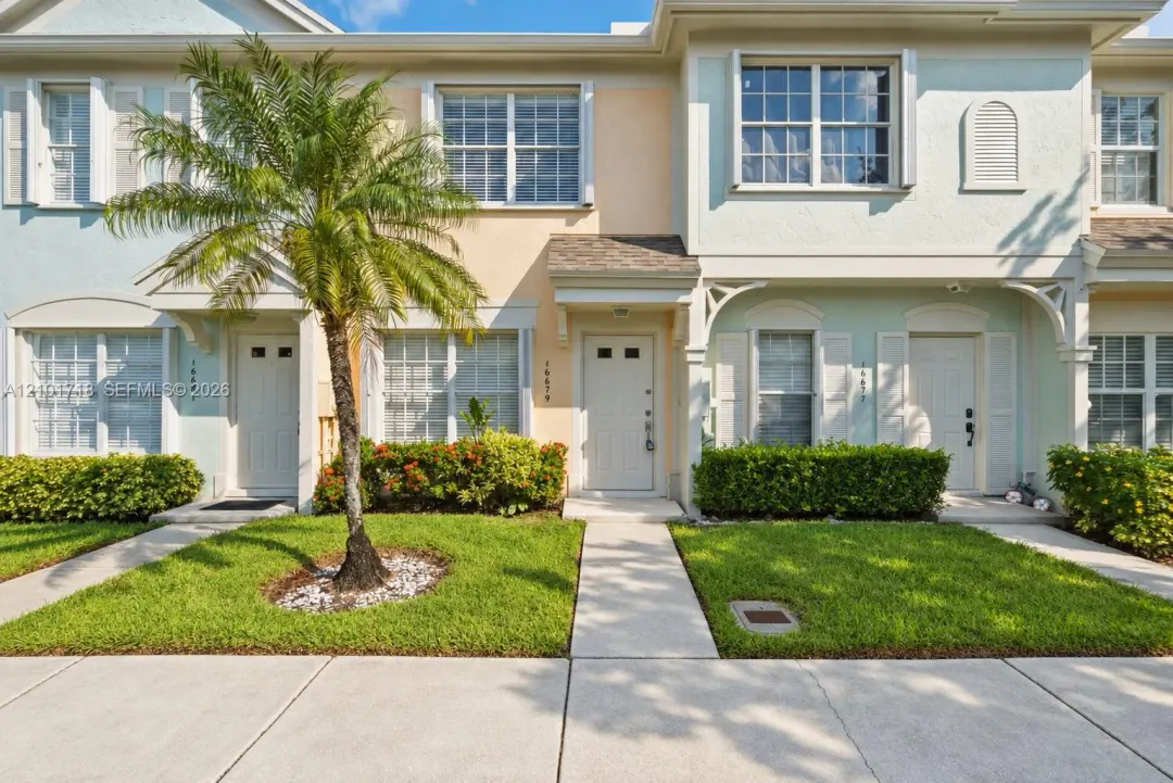 16679 Hemingway Drive, Weston, FL 33326