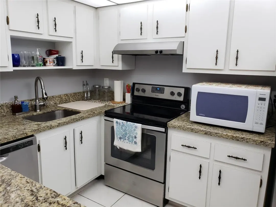 4160 Inverrary Drive 505, Lauderhill, FL 33319