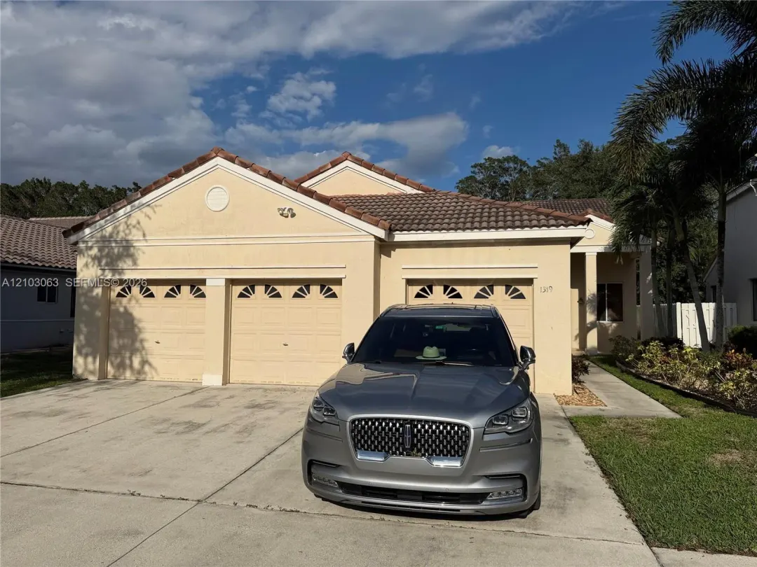 1319 Camellia Circle, Weston, FL 33326