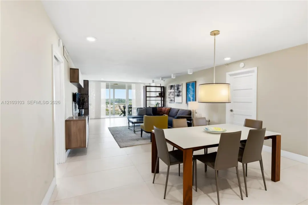 3507 Oaks Way 802, Pompano Beach, FL 33069