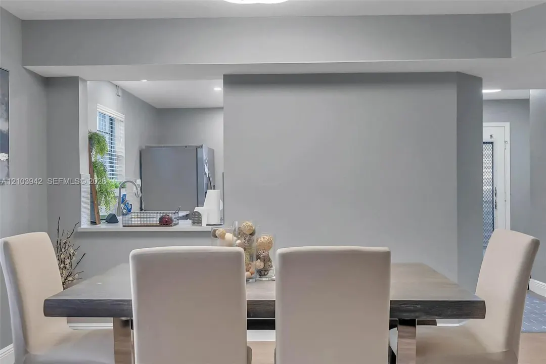 4955 E Sabal Palm Boulevard 111, Tamarac, FL 33319