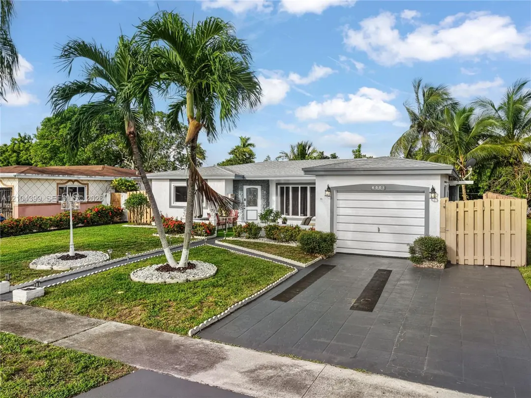 Address Withheld, Lauderdale Lakes, FL 33319