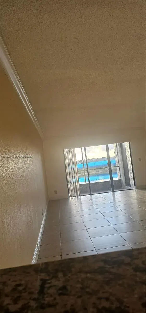 280 Racquet Club Road 103, Weston, FL 33326