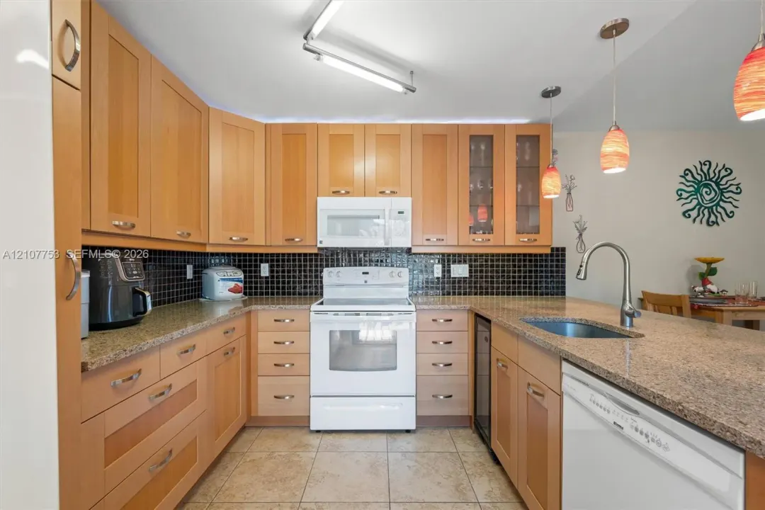 920 SW 118th Terrace, Davie, FL 33325