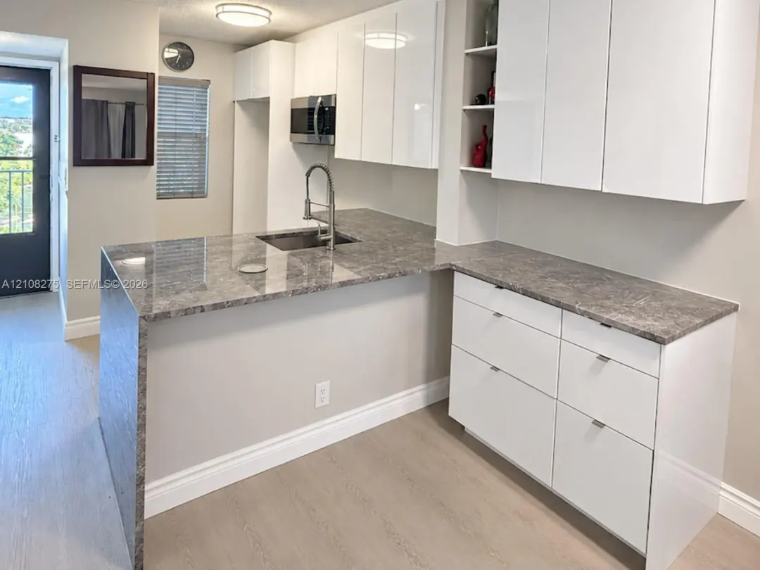 2226 N Cypress Bend Drive 409, Pompano Beach, FL 33069