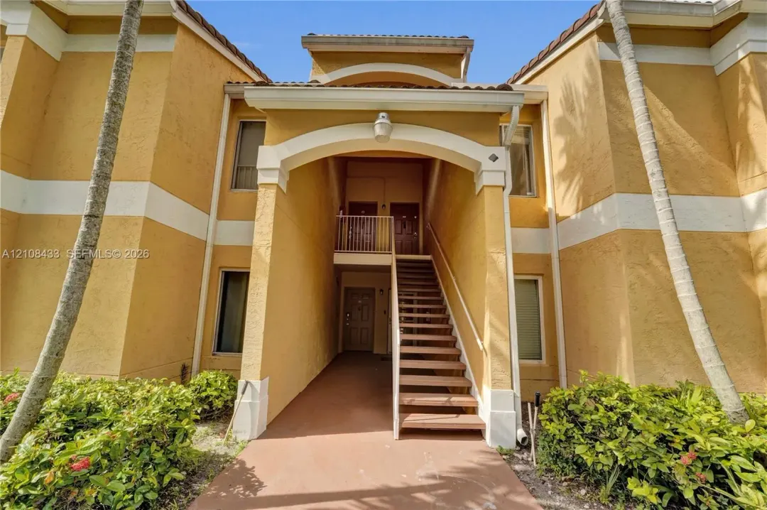 2300 NW 33rd Street 911, Oakland Park, FL 33309