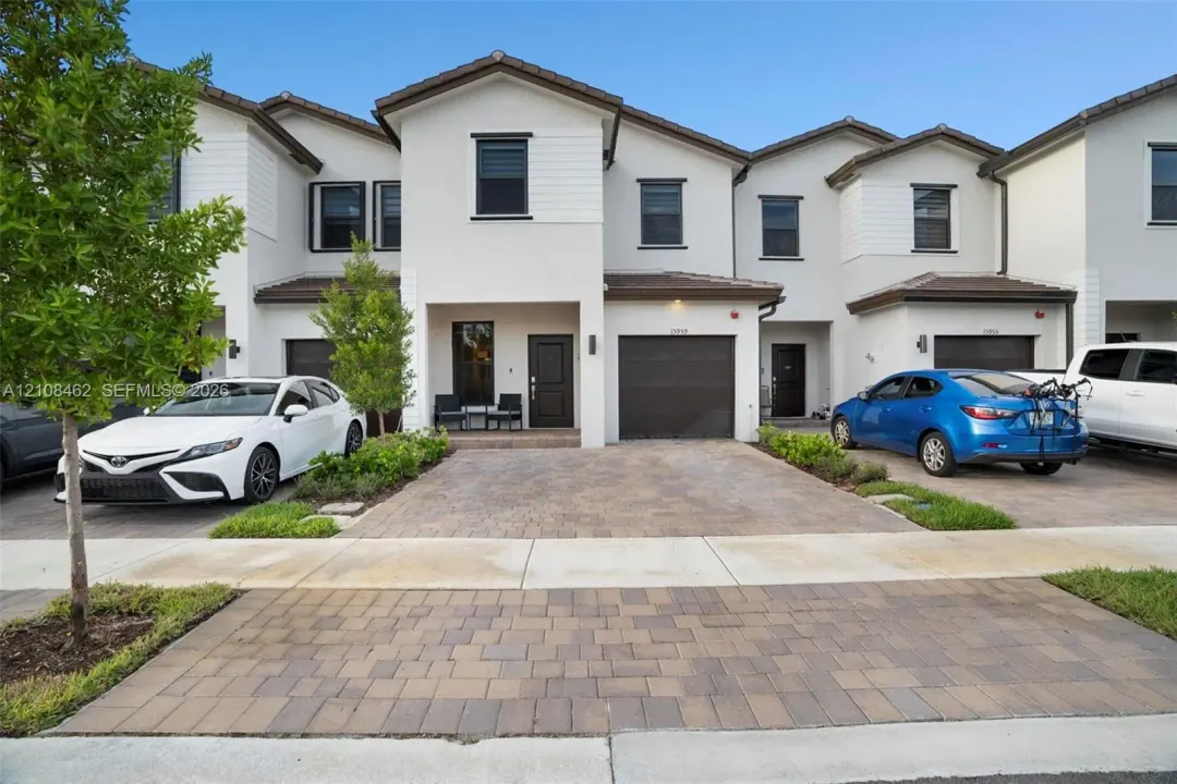 15959 SW 2nd Street, Pembroke Pines, FL 33027