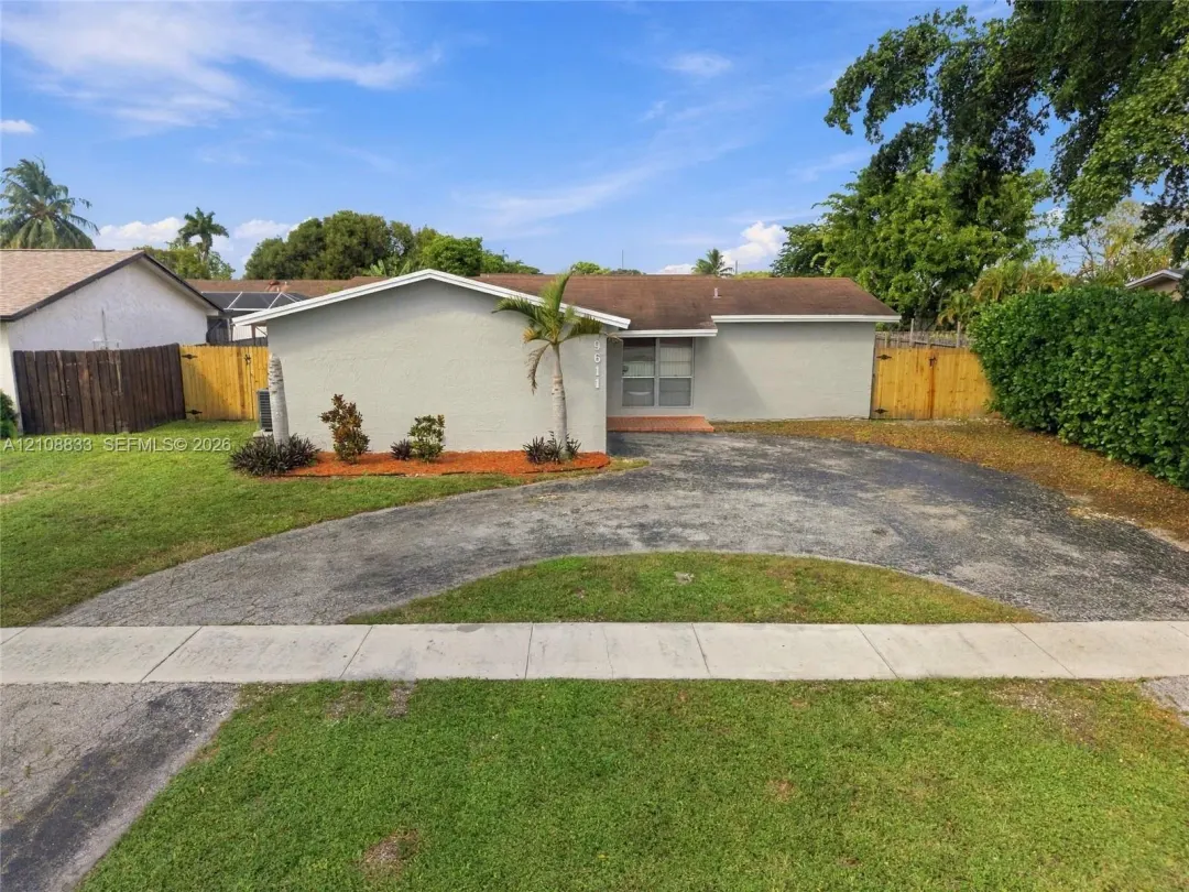 9611 Johnson Street, Pembroke Pines, FL 33024