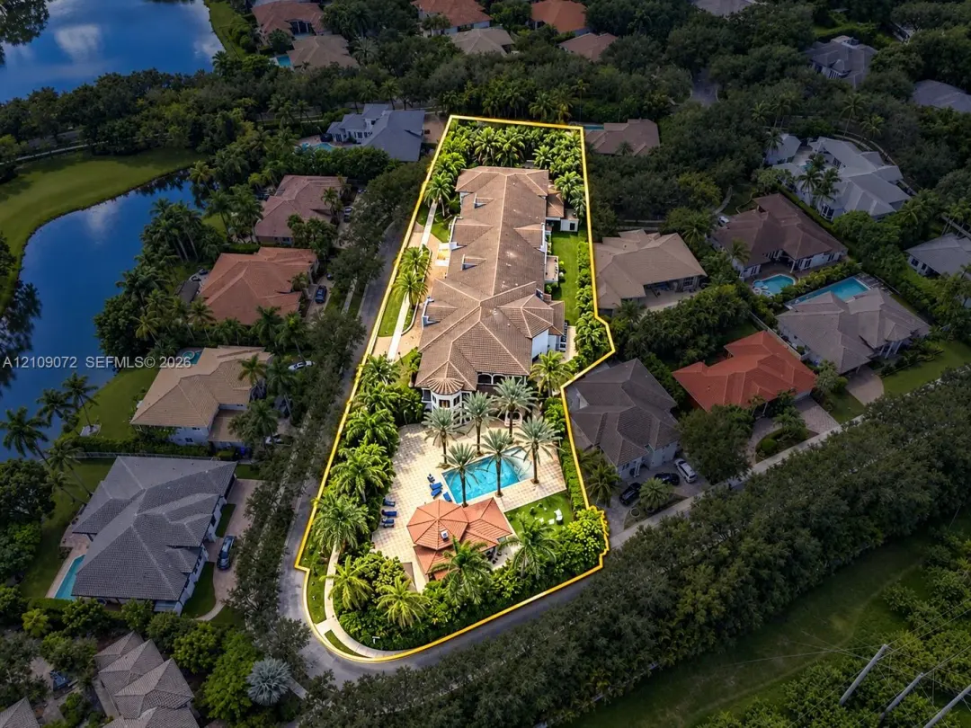 3600 Estate Oak Circle, Hollywood, FL 33312
