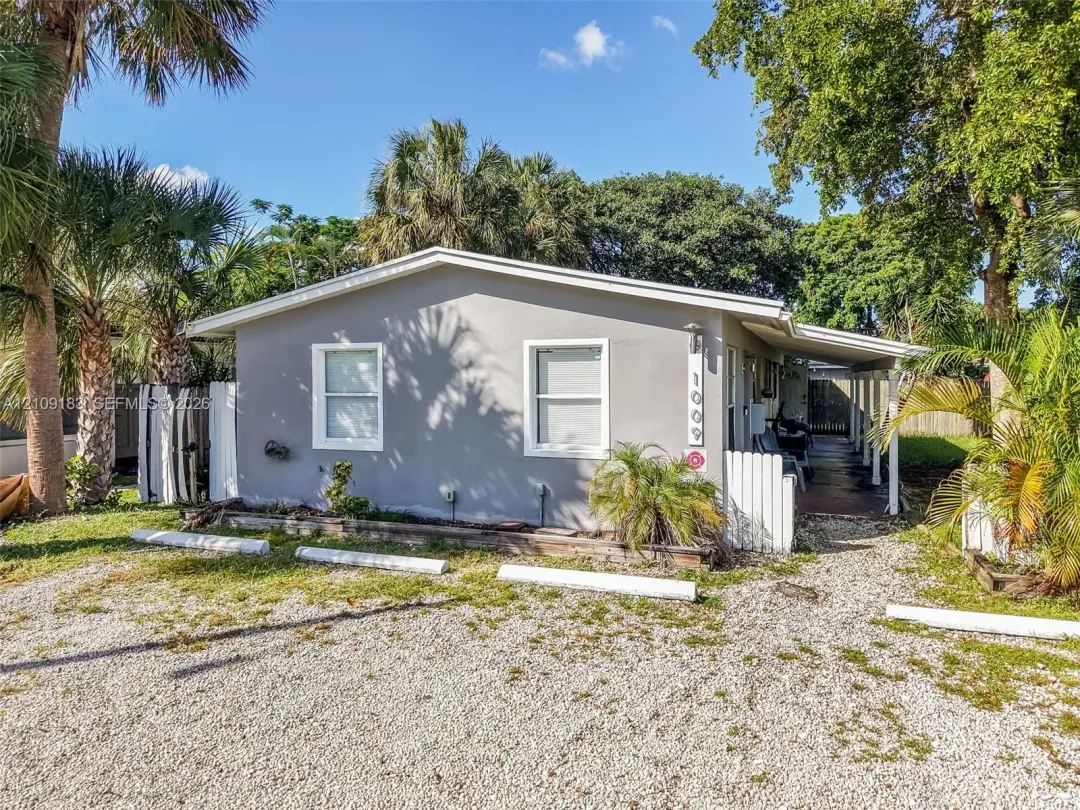 1009 NE 17th Court, Fort Lauderdale, FL 33305