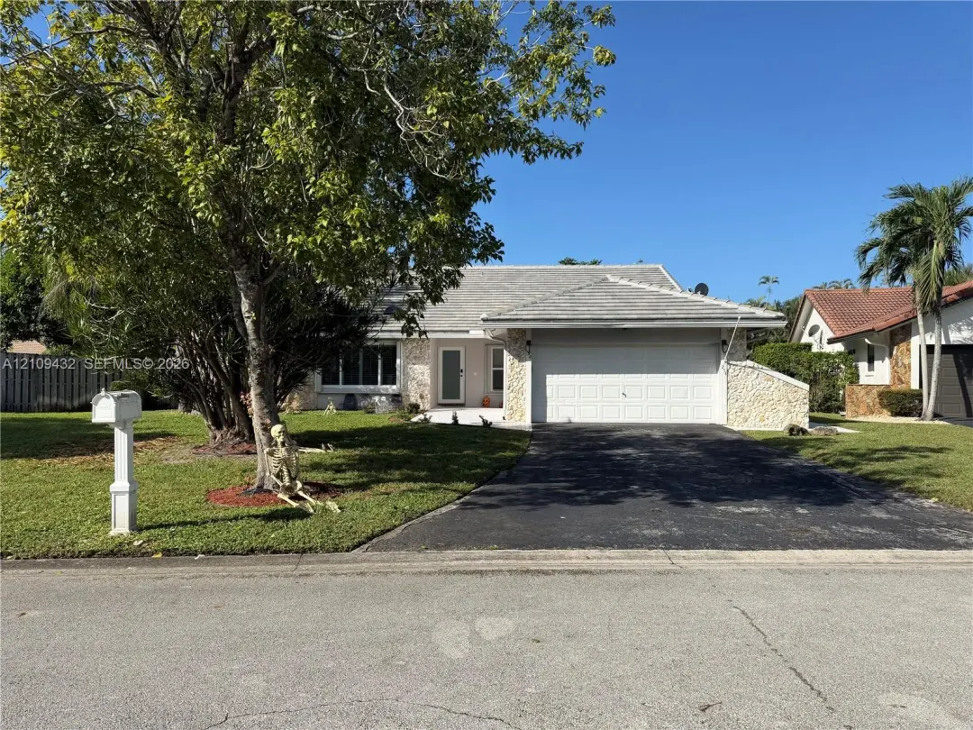 254 NW 107th Terrace, Coral Springs, FL 33071