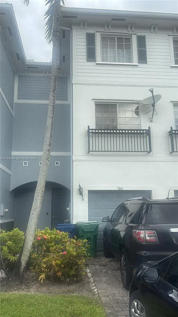 Address Withheld, Lauderhill, FL 33311