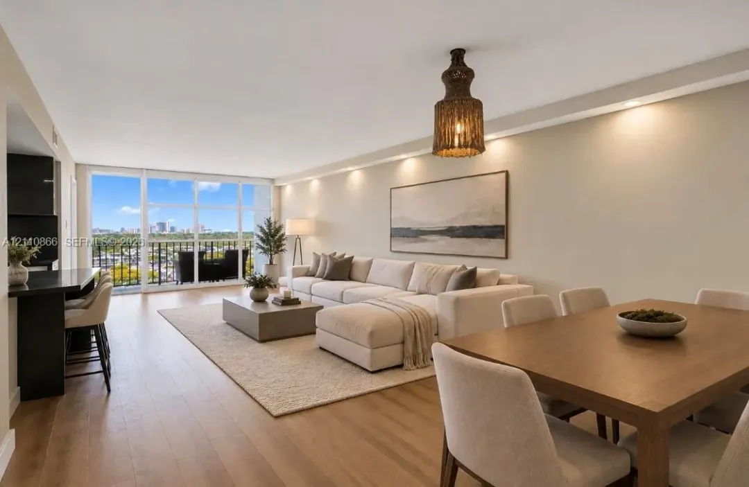 Address Withheld, Hallandale Beach, FL 33009