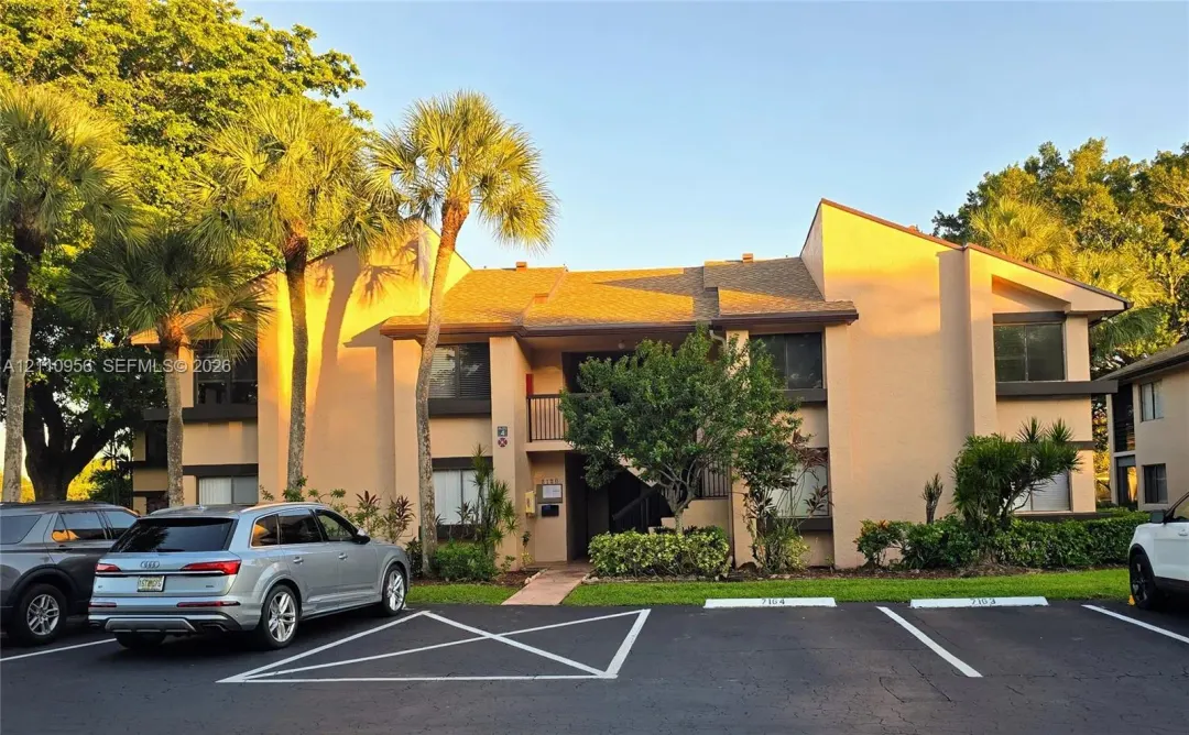 2120 SW 94th Terrace 404, Davie, FL 33324
