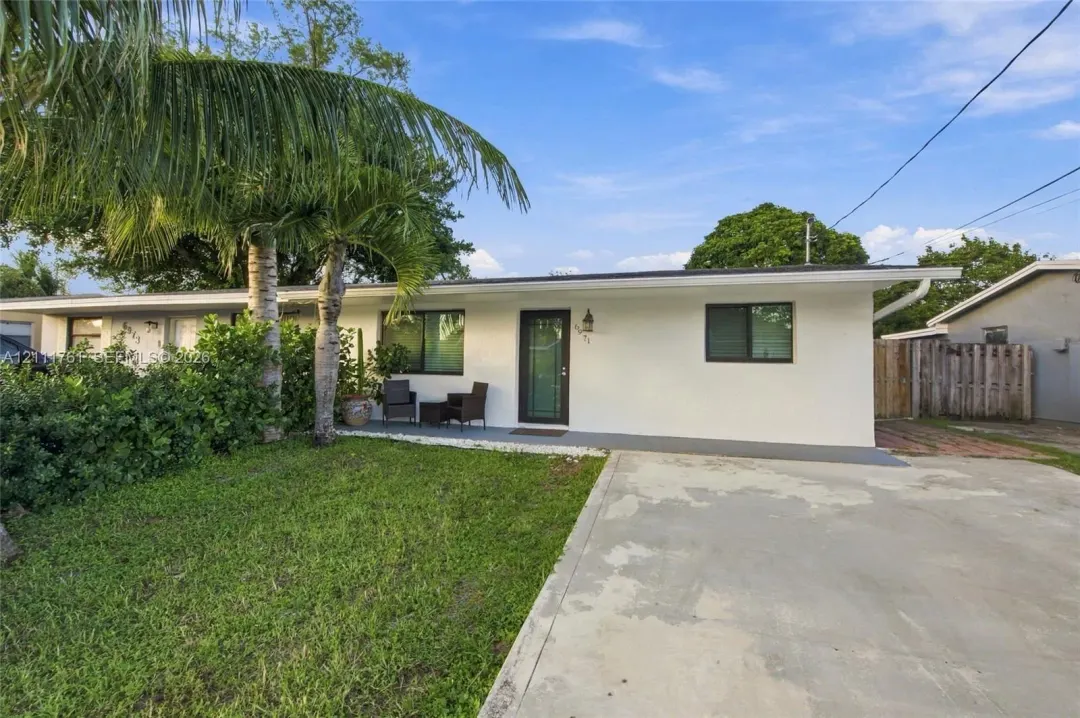 6971 SW 19th Street, North Lauderdale, FL 33068