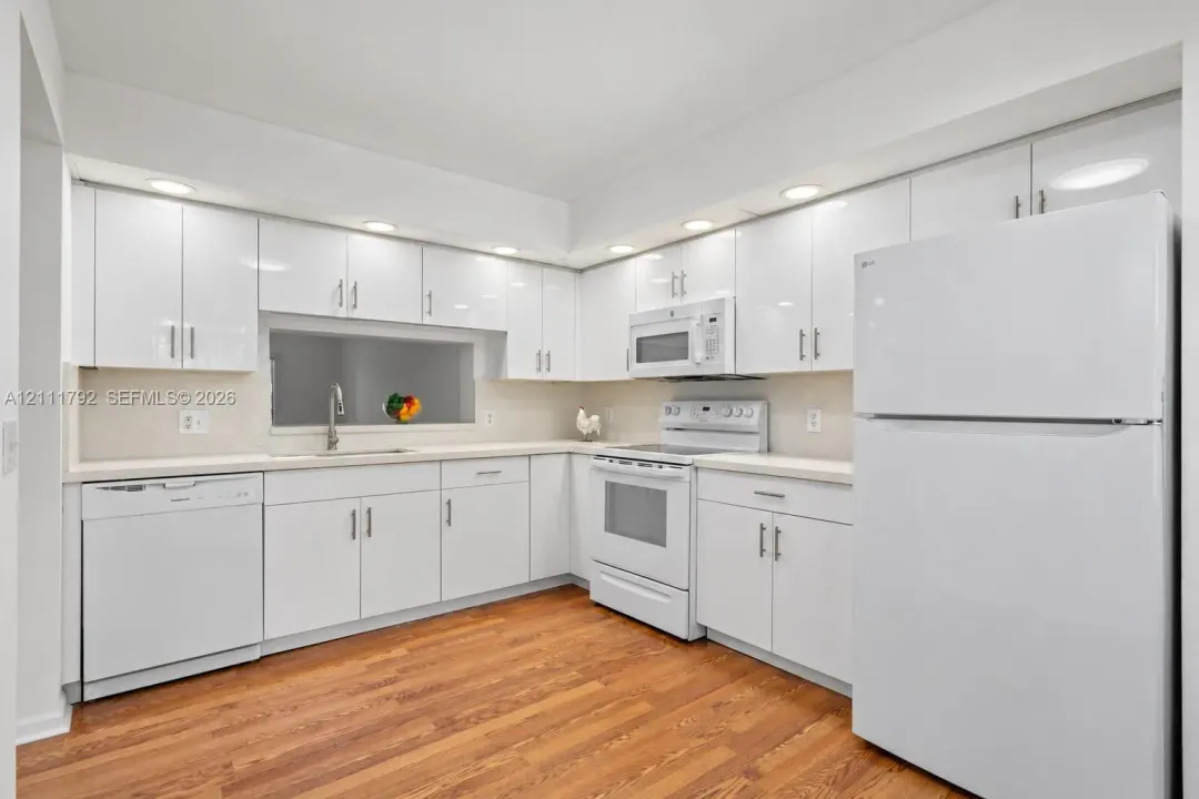 1151 SW 128th Terrace 206d, Pembroke Pines, FL 33027