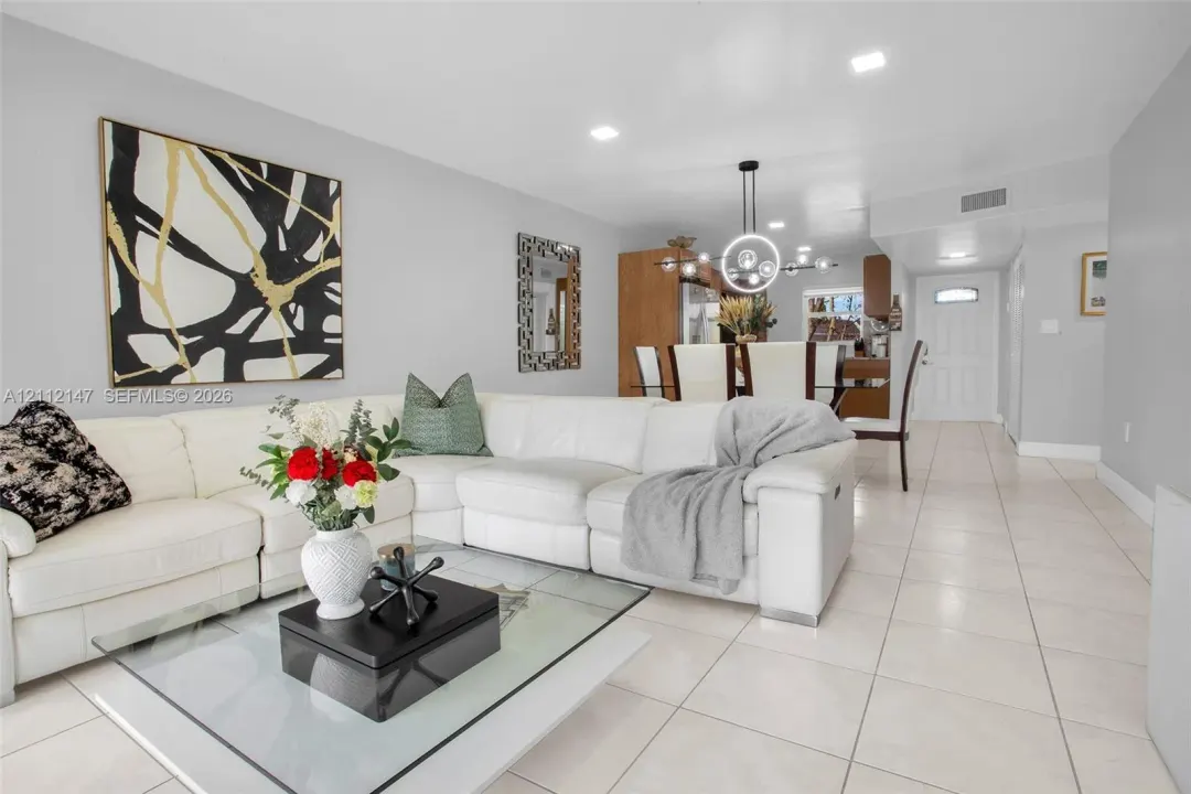 8331 Sands Point Boulevard C308, Tamarac, FL 33321