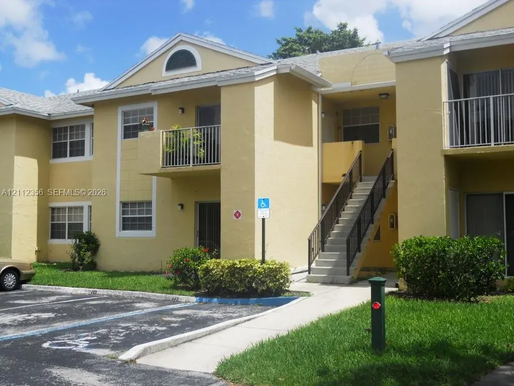 Address Withheld, Pembroke Pines, FL 33024