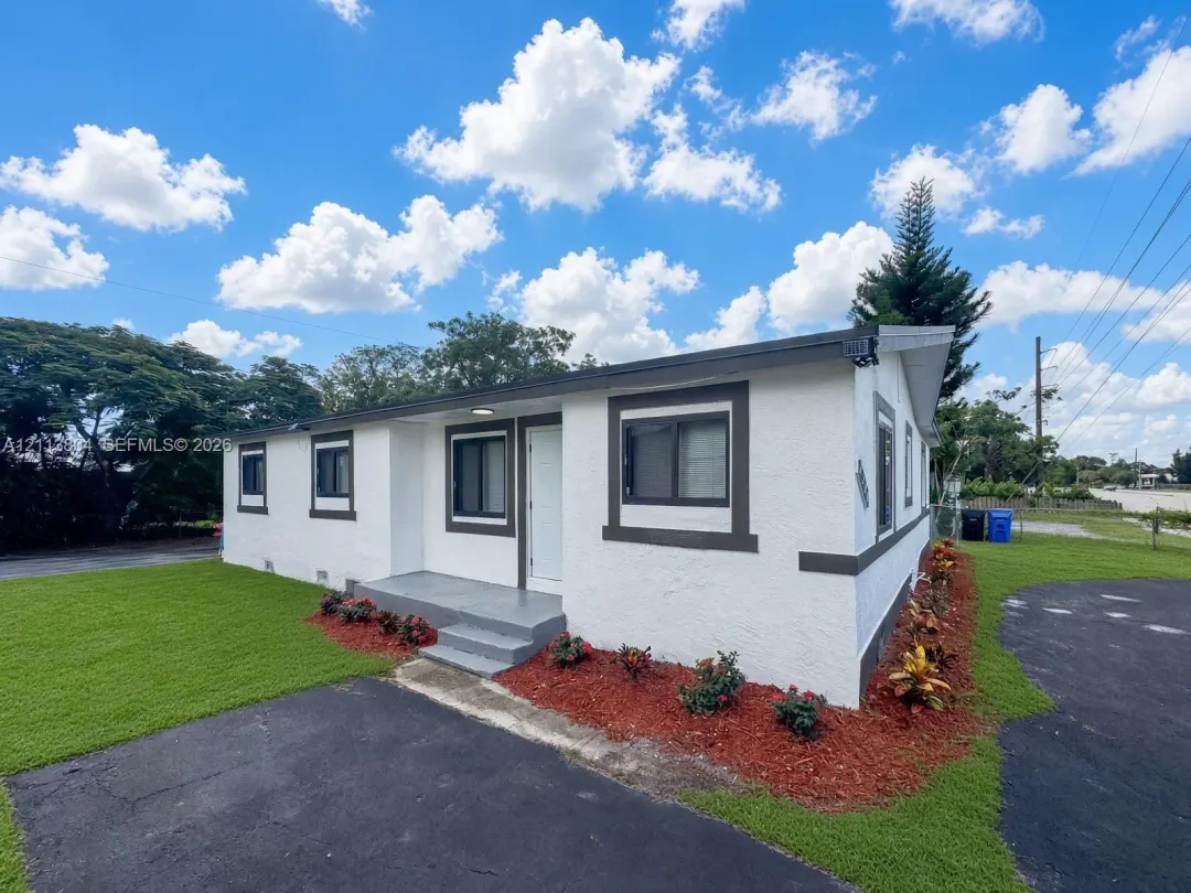 Address Withheld, Fort Lauderdale, FL 33311