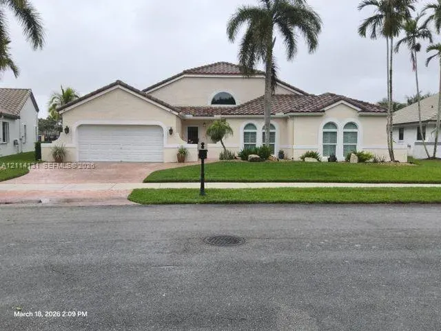 9012 Southern Orchard Road N, Davie, FL 33328