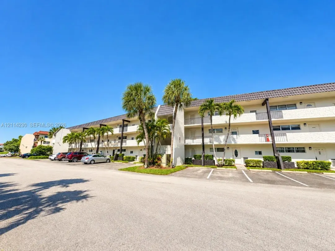 671 S Hollybrook Drive 206, Pembroke Pines, FL 33025