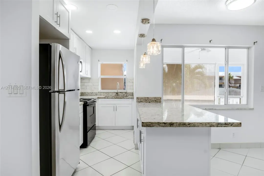 5300 Washington Street N214, Hollywood, FL 33021