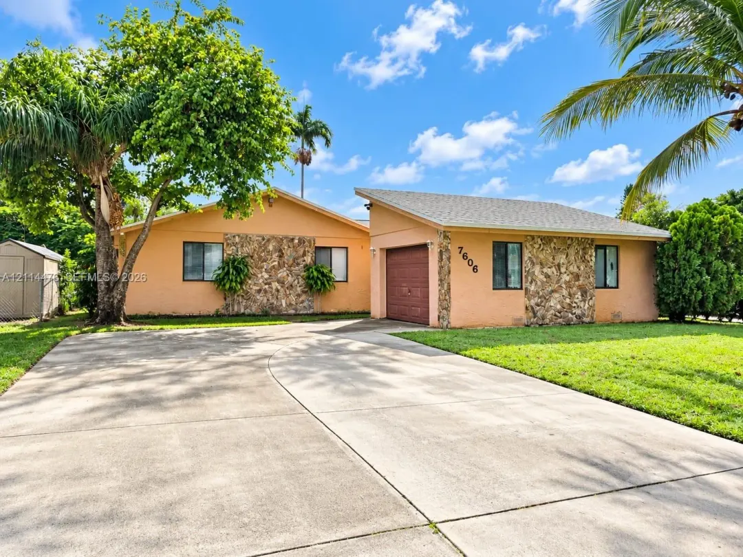 7606 SW 8th Court, North Lauderdale, FL 33068