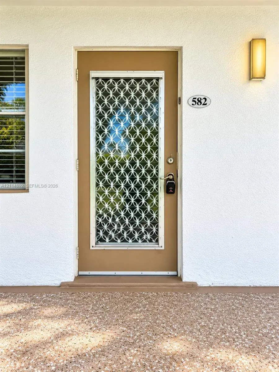 Address Withheld, Deerfield Beach, FL 33442