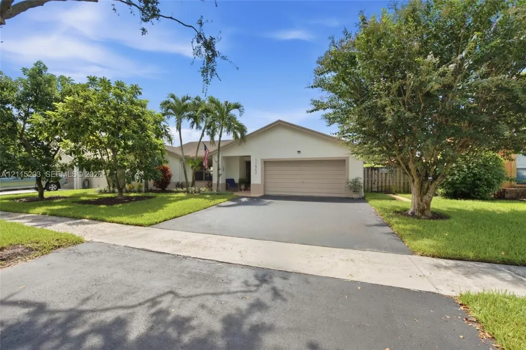 11562 SW 51st Court, Cooper City, FL 33330