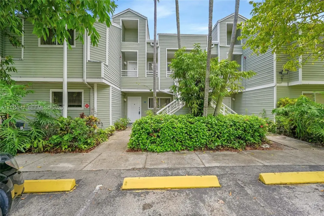3453 NW 44th Street 107, Oakland Park, FL 33309