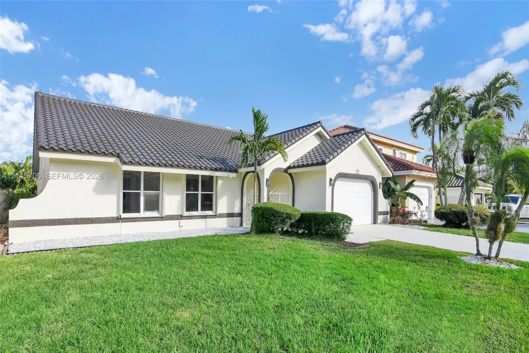 5184 Deerhurst Crescent Circle, Boca Raton, FL 33486