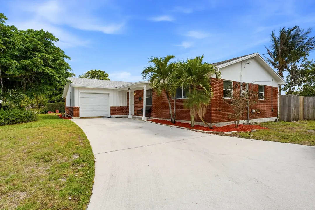 1509 W Road, West Palm Beach, FL 33403