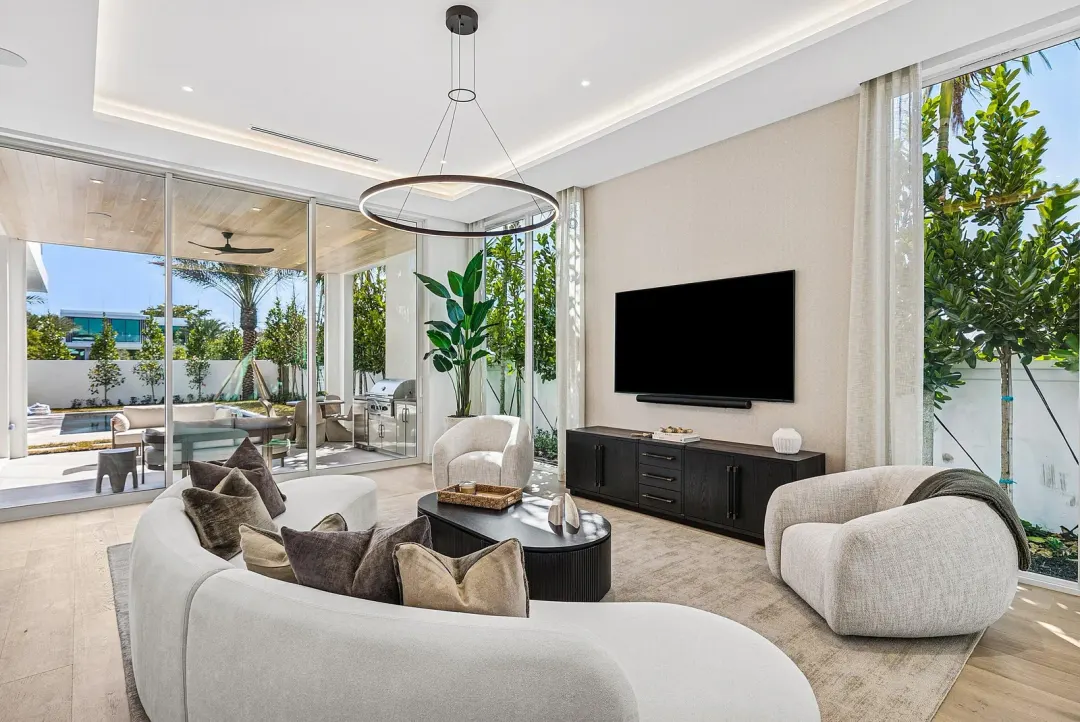 330 Grove Place, Delray Beach, FL 33444