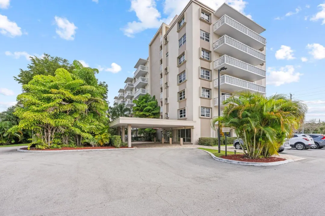 1831 NE 38th Street 410, Oakland Park, FL 33308