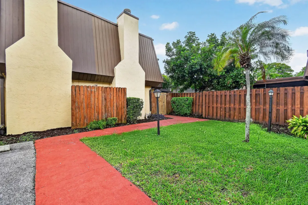 3502 Gardens East Drive B, Palm Beach Gardens, FL 33410