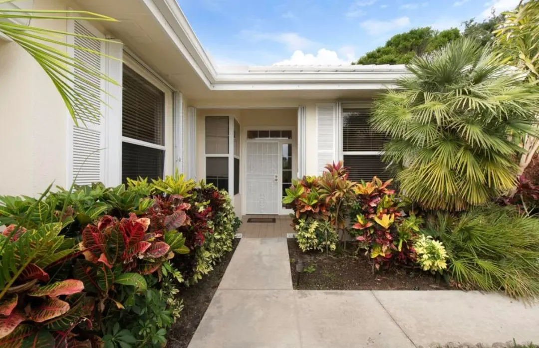 1092 Bedford Avenue, Palm Beach Gardens, FL, 33403