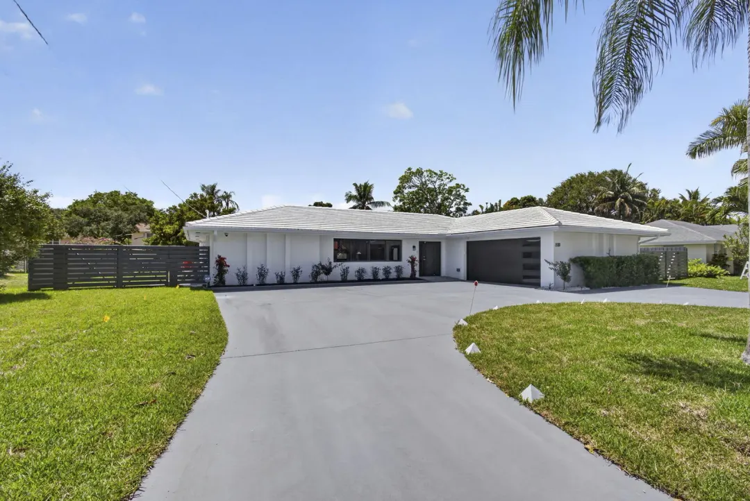 8111 W Lake Drive, Lake Clarke Shores, FL 33406