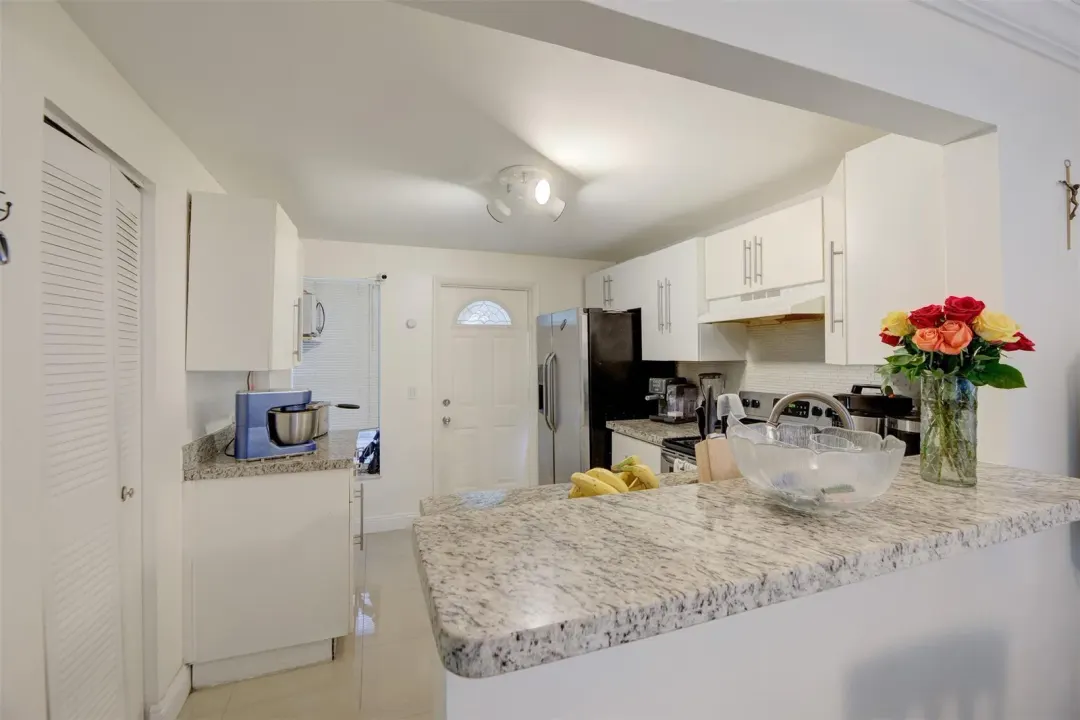 3777 NW 78th Avenue NW 10d, Hollywood, FL 33024