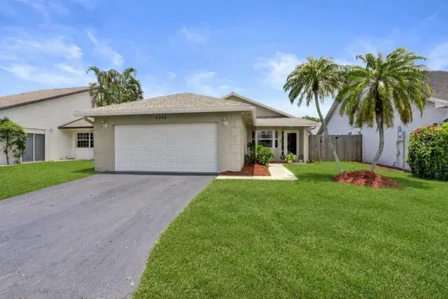 8340 SW 41st Street, Davie, FL 33328