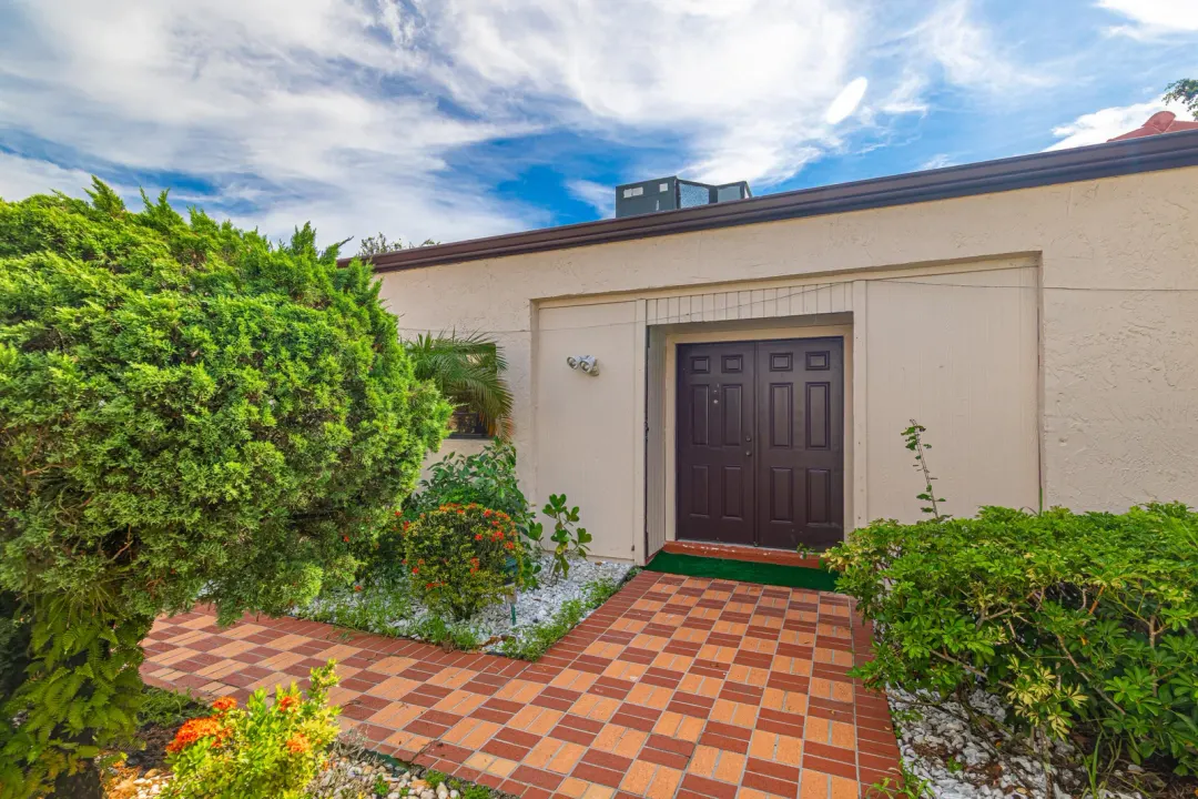 8008 Eastlake Drive, Boca Raton, FL 33433