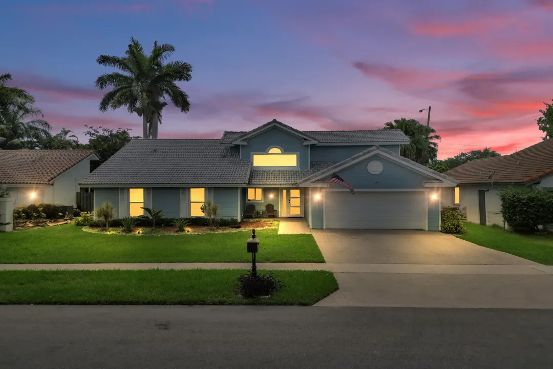 Address Withheld, Davie, FL, 33324