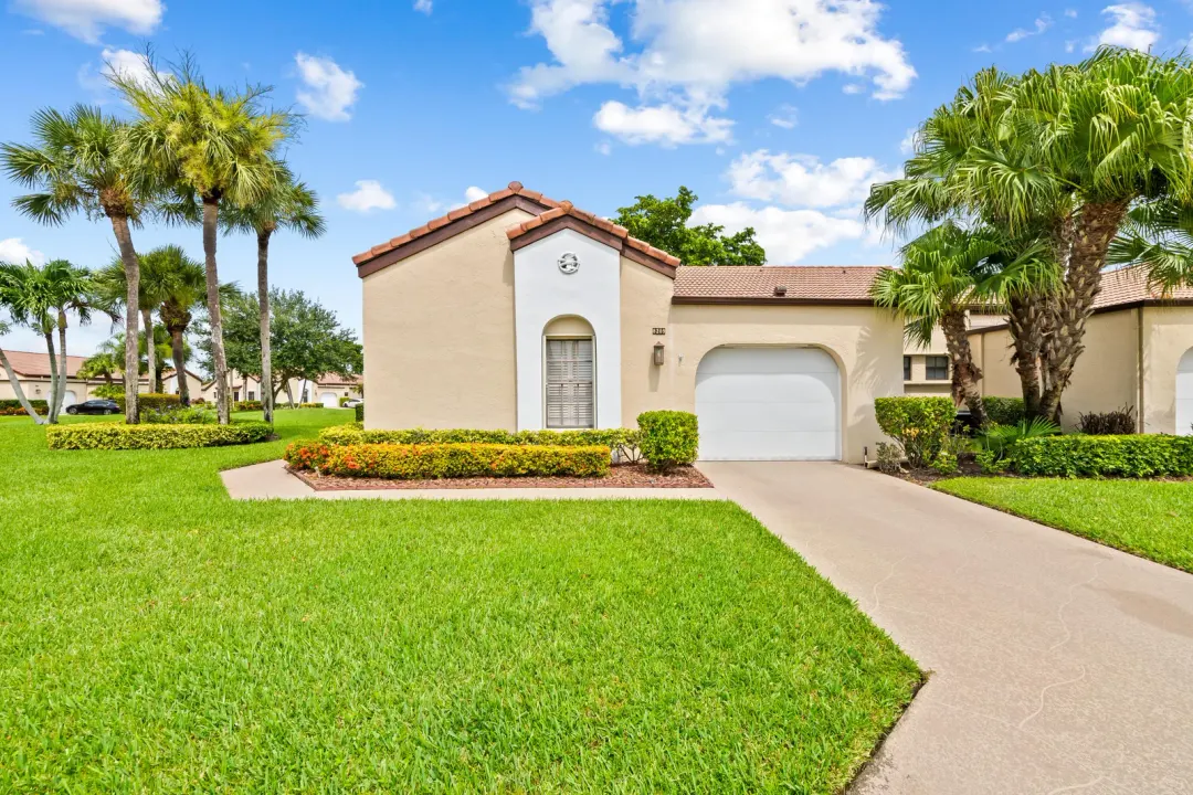 8209 Waterline Drive, Boynton Beach, FL 33472