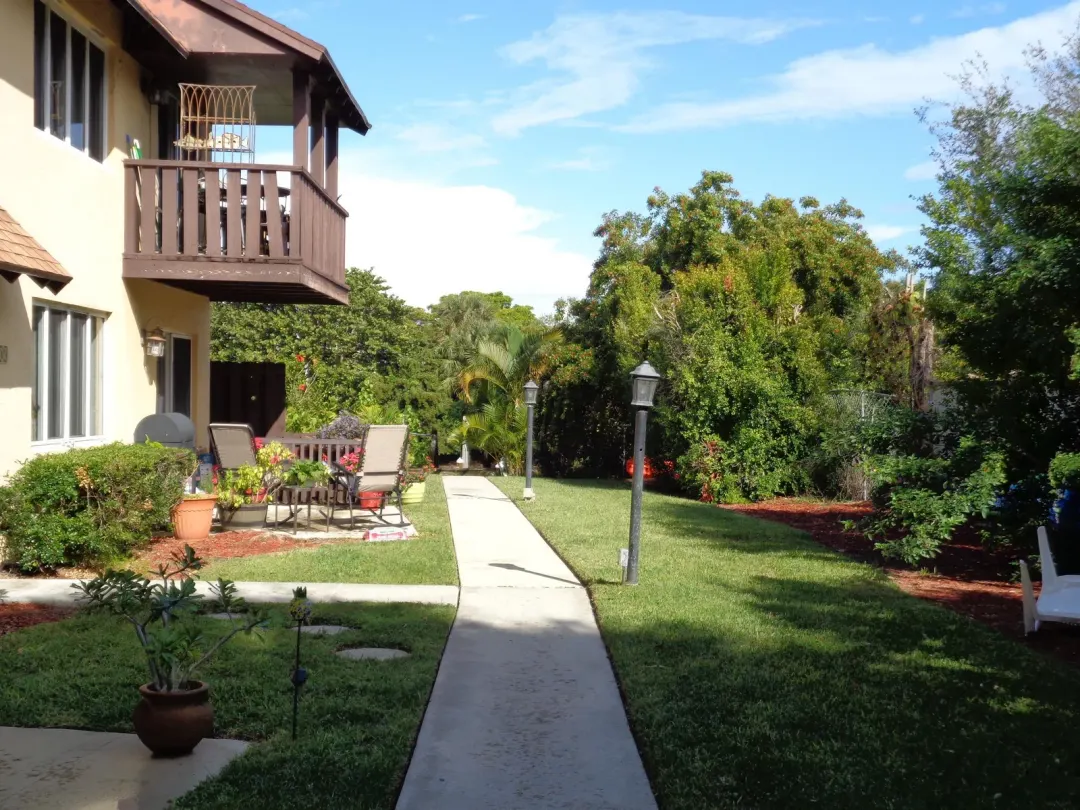 312 Southwind Drive 104, North Palm Beach, FL 33408