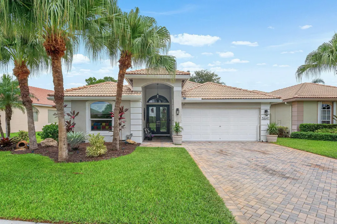 5641 Fountains Drive S 5641, Lake Worth, FL 33467