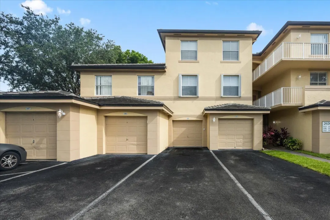 2020 Greenview Shores Boulevard, Unit 102, Wellington, FL, 33414