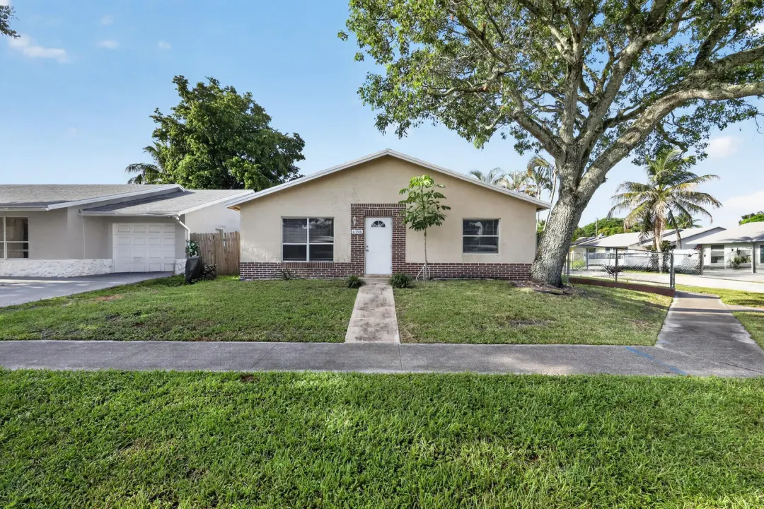 6198 Arcade Court, Lake Worth, FL 33463