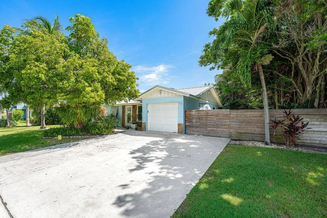 612 NW 7th Court, Boynton Beach, FL 33426